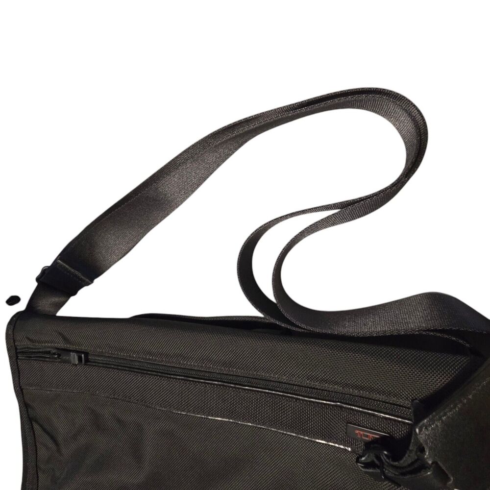 Tumi Laptop Bag Alpha Messenger Sling Bag 22202DE 17" - Picture 11 of 16
